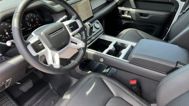 2025 Land Rover Defender 110 P300 S