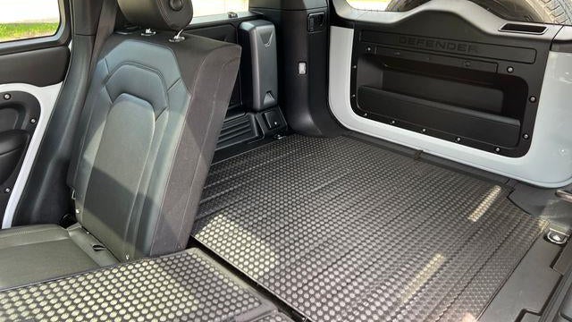2025 Land Rover Defender 110 P300 S