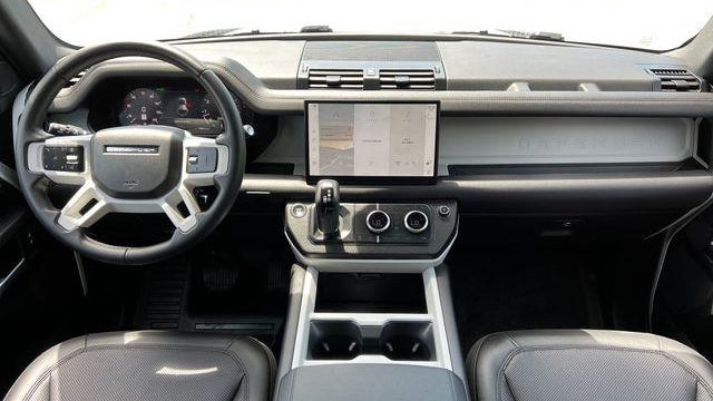 2025 Land Rover Defender 110 P300 S