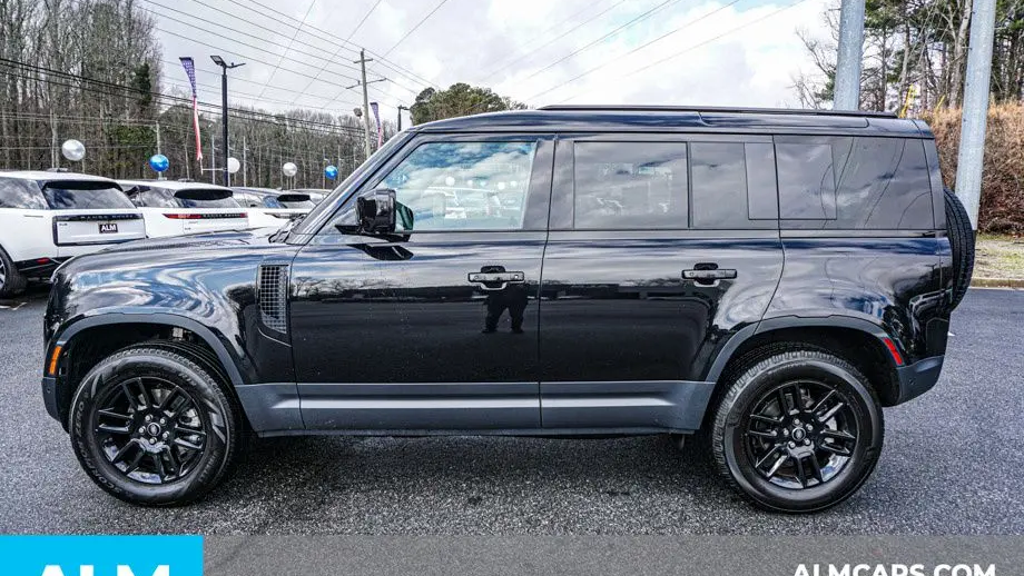 2025 Land Rover Defender 110 P300 S