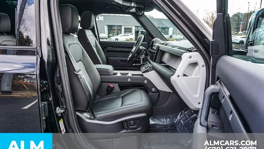 2025 Land Rover Defender 110 P300 S