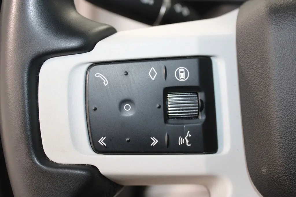 2025 Land Rover Defender - $49,948