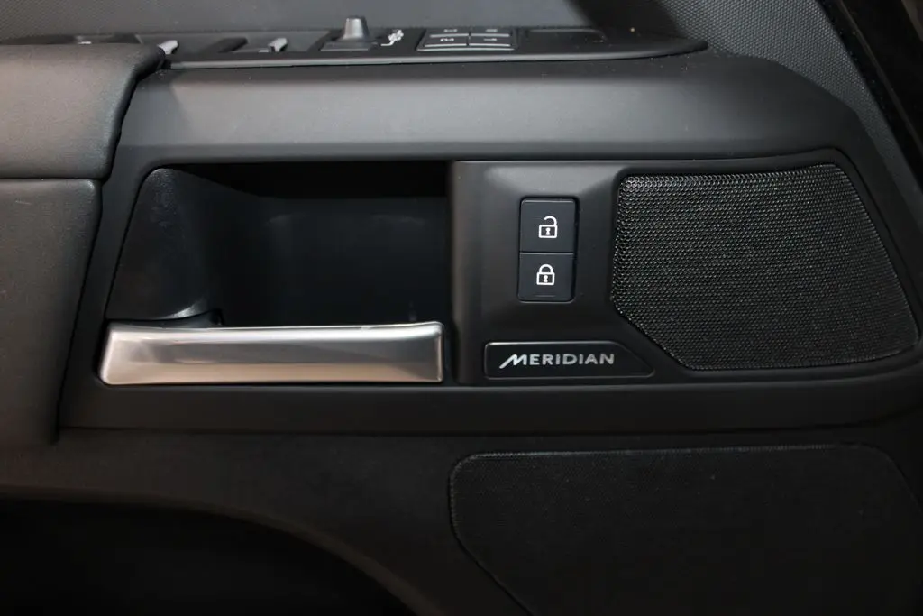 2025 Land Rover Defender - $49,948