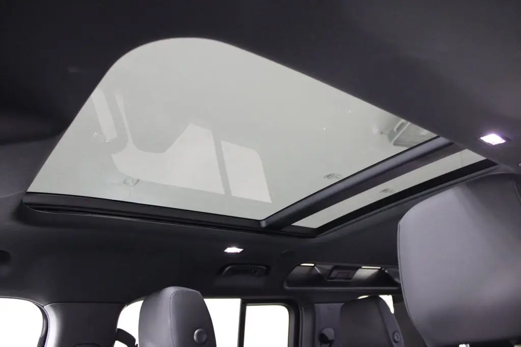 2025 Land Rover Defender - $49,948