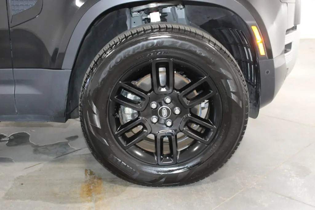 2025 Land Rover Defender - $49,948