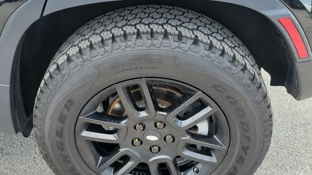 2020 Land Rover Defender 110 S