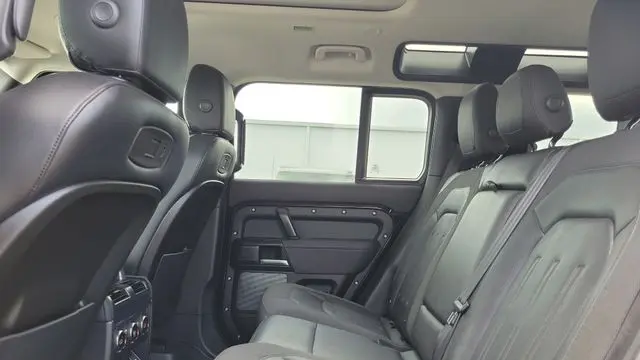 2020 Land Rover Defender 110 S