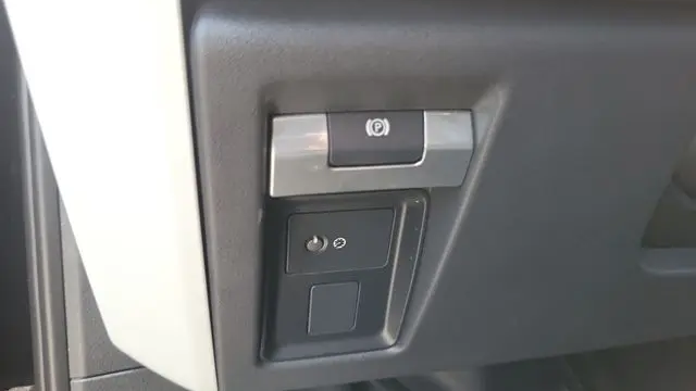 2020 Land Rover Defender 110 S