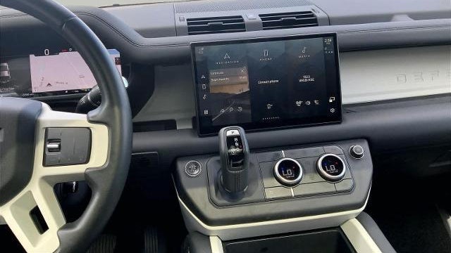 2025 Land Rover Defender 110 P300 S