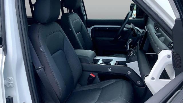2025 Land Rover Defender 110 P300 S
