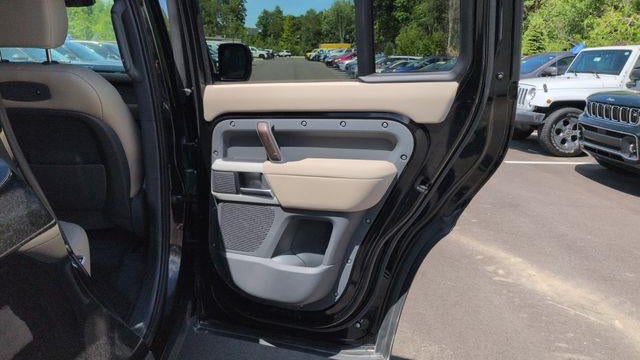 2022 Land Rover Defender 110 S