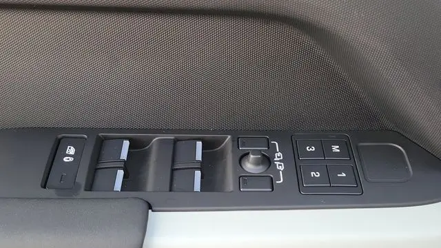 2024 Land Rover Defender 130 P300 S
