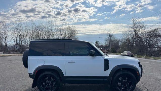 2023 Land Rover Defender 90 SE