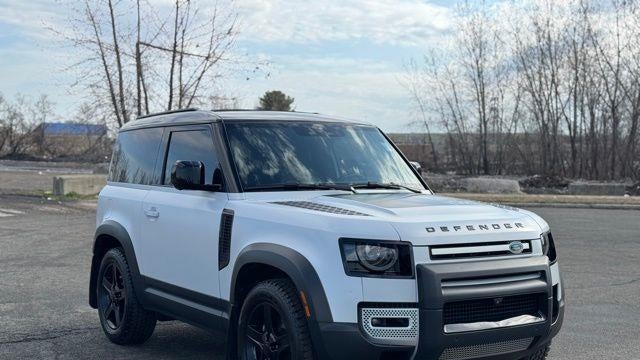2023 Land Rover Defender 90 SE