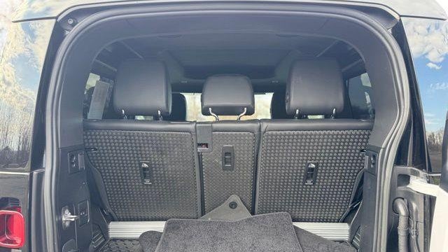 2023 Land Rover Defender 90 SE