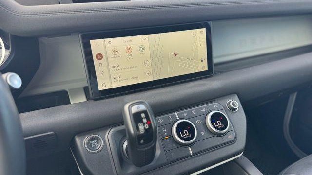 2023 Land Rover Defender 90 SE
