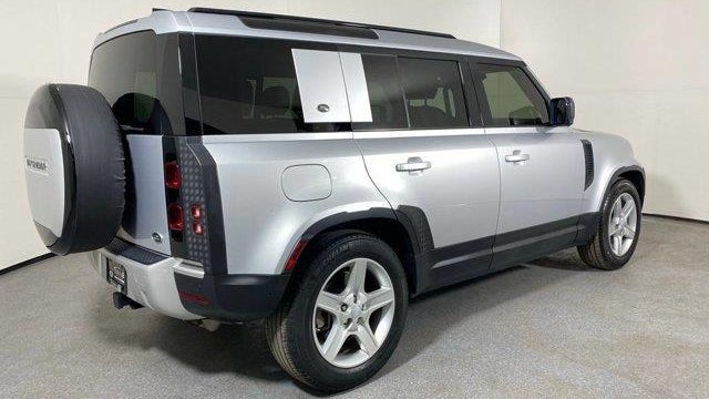 2020 Land Rover Defender 110 SE