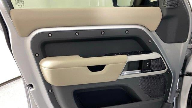 2020 Land Rover Defender 110 SE
