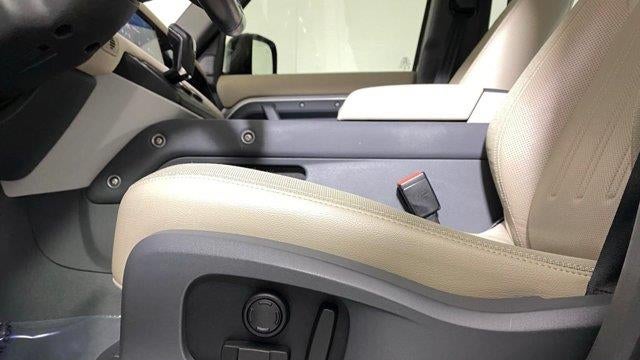 2020 Land Rover Defender 110 SE