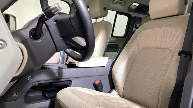 2020 Land Rover Defender 110 SE