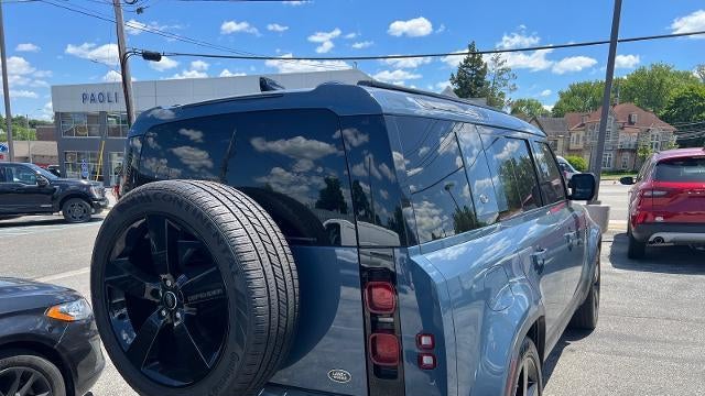 2020 Land Rover Defender 110 SE
