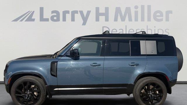 2020 Land Rover Defender 110 SE