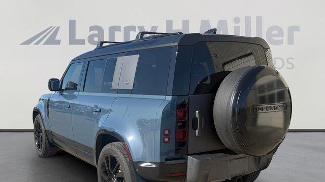 2020 Land Rover Defender 110 SE