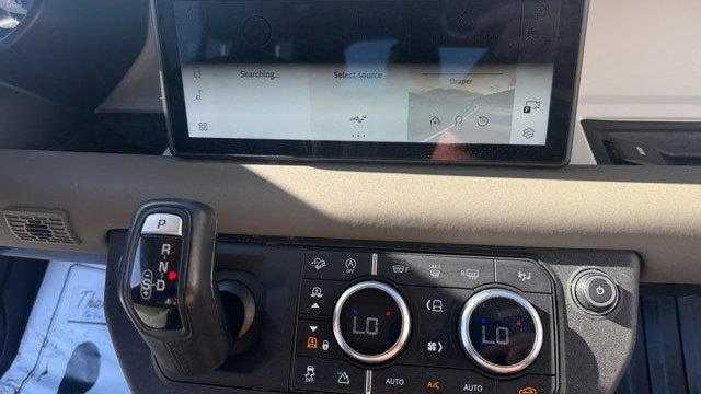 2020 Land Rover Defender 110 SE