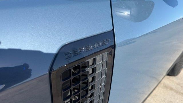 2020 Land Rover Defender 110 SE