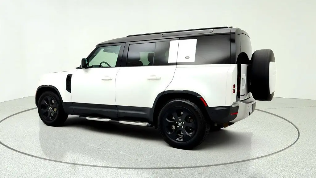 2020 Land Rover Defender 110 SE