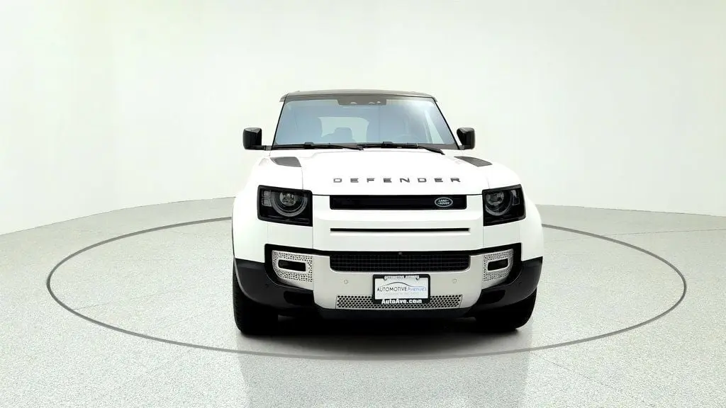 2020 Land Rover Defender 110 SE