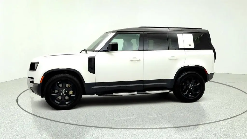 2020 Land Rover Defender 110 SE