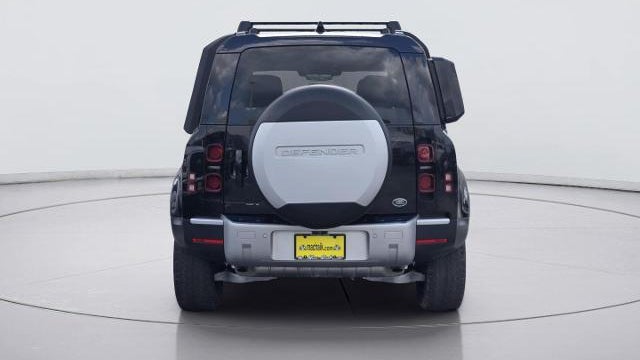 2020 Land Rover Defender 110 SE