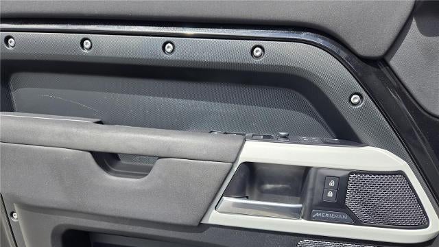2020 Land Rover Defender 110 SE