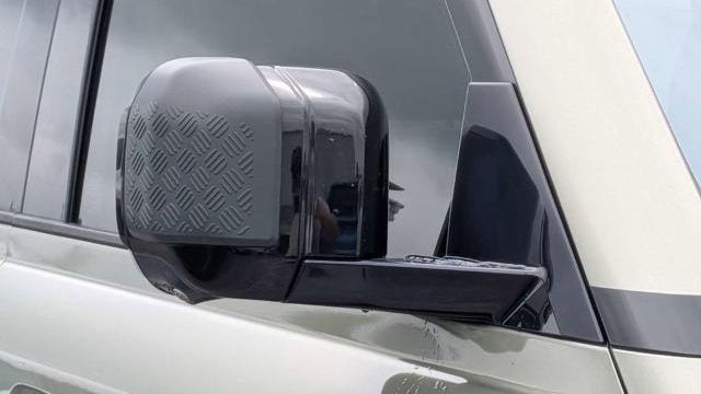 2020 Land Rover Defender 110 SE