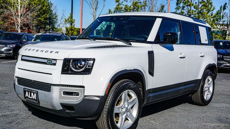 2022 Land Rover Defender 110 SE