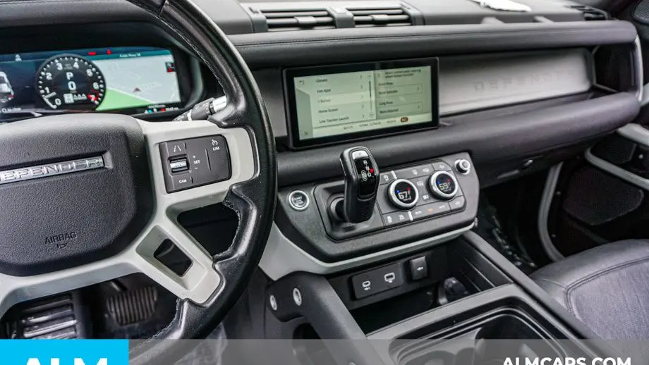 2022 Land Rover Defender 110 SE