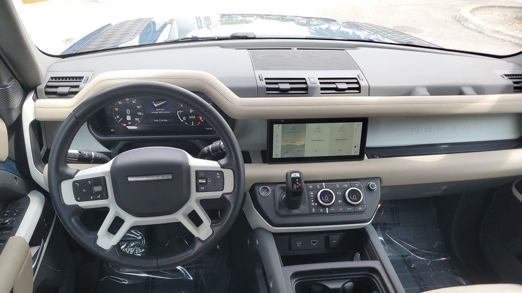 2022 Land Rover Defender 110 SE