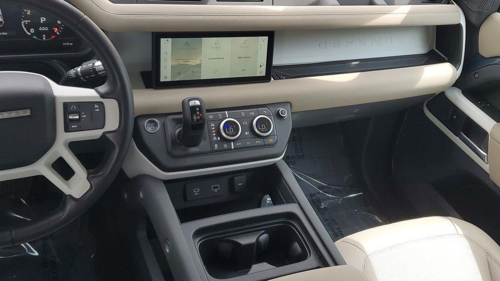 2022 Land Rover Defender 110 SE