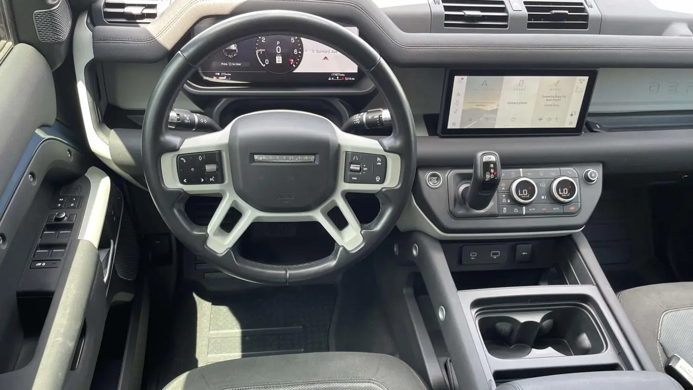 2020 Land Rover Defender 110 SE
