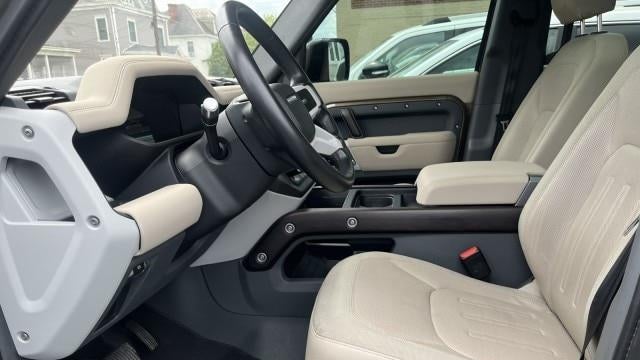 2020 Land Rover Defender 110 SE