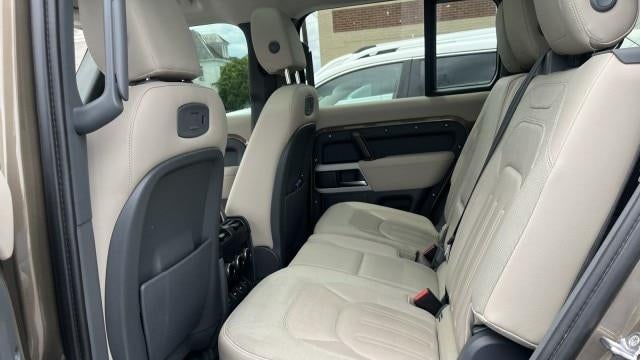 2020 Land Rover Defender 110 SE