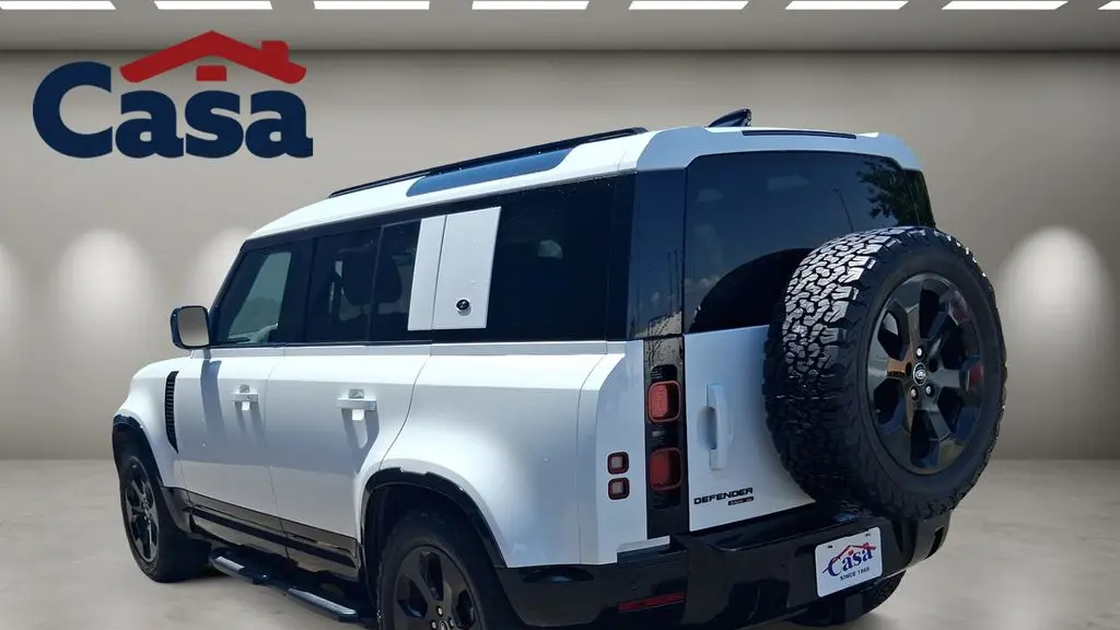 2020 Land Rover Defender 110 SE
