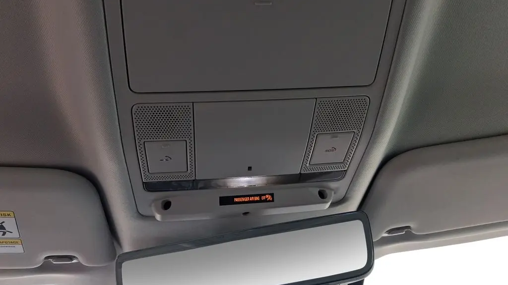 2020 Land Rover Defender 110 SE