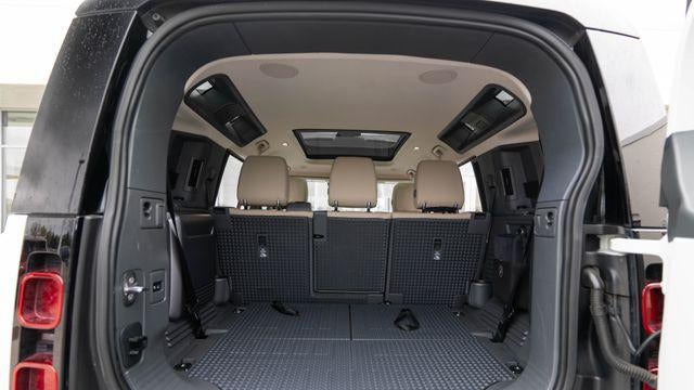 2023 Land Rover Defender 110 SE