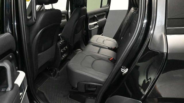 2023 Land Rover Defender 110 SE