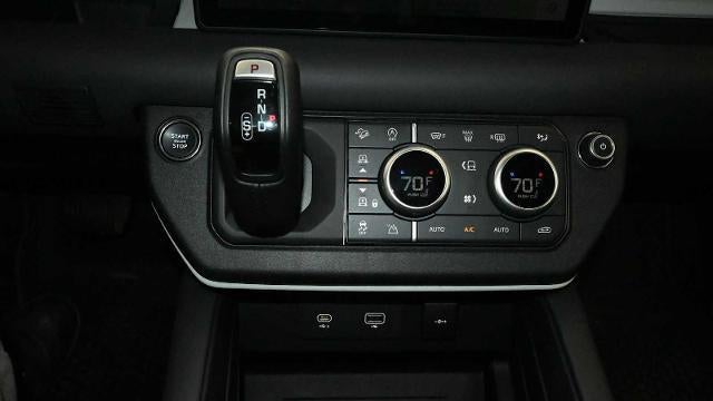 2023 Land Rover Defender 110 SE