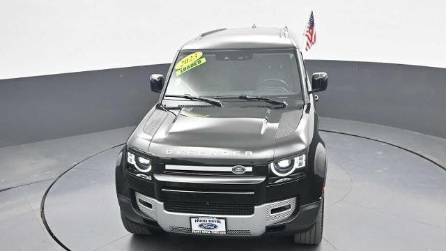 2023 Land Rover Defender 110 SE