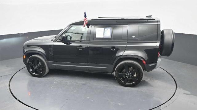 2023 Land Rover Defender 110 SE