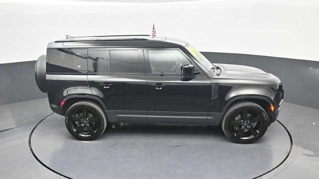 2023 Land Rover Defender 110 SE